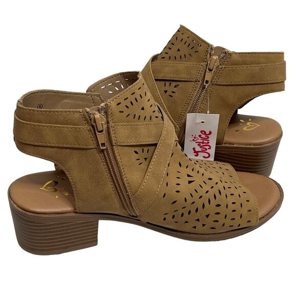 Justice Girls Tan Faux Suede Open Toe Block Heel Sandals Size 8 Kids Shoes - Picture 7 of 12